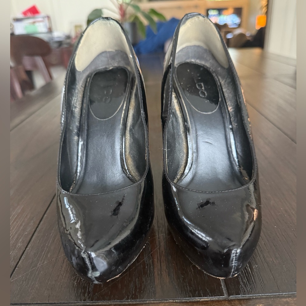 Aldo Black Patent Leather Heels - Picture 2 of 9
